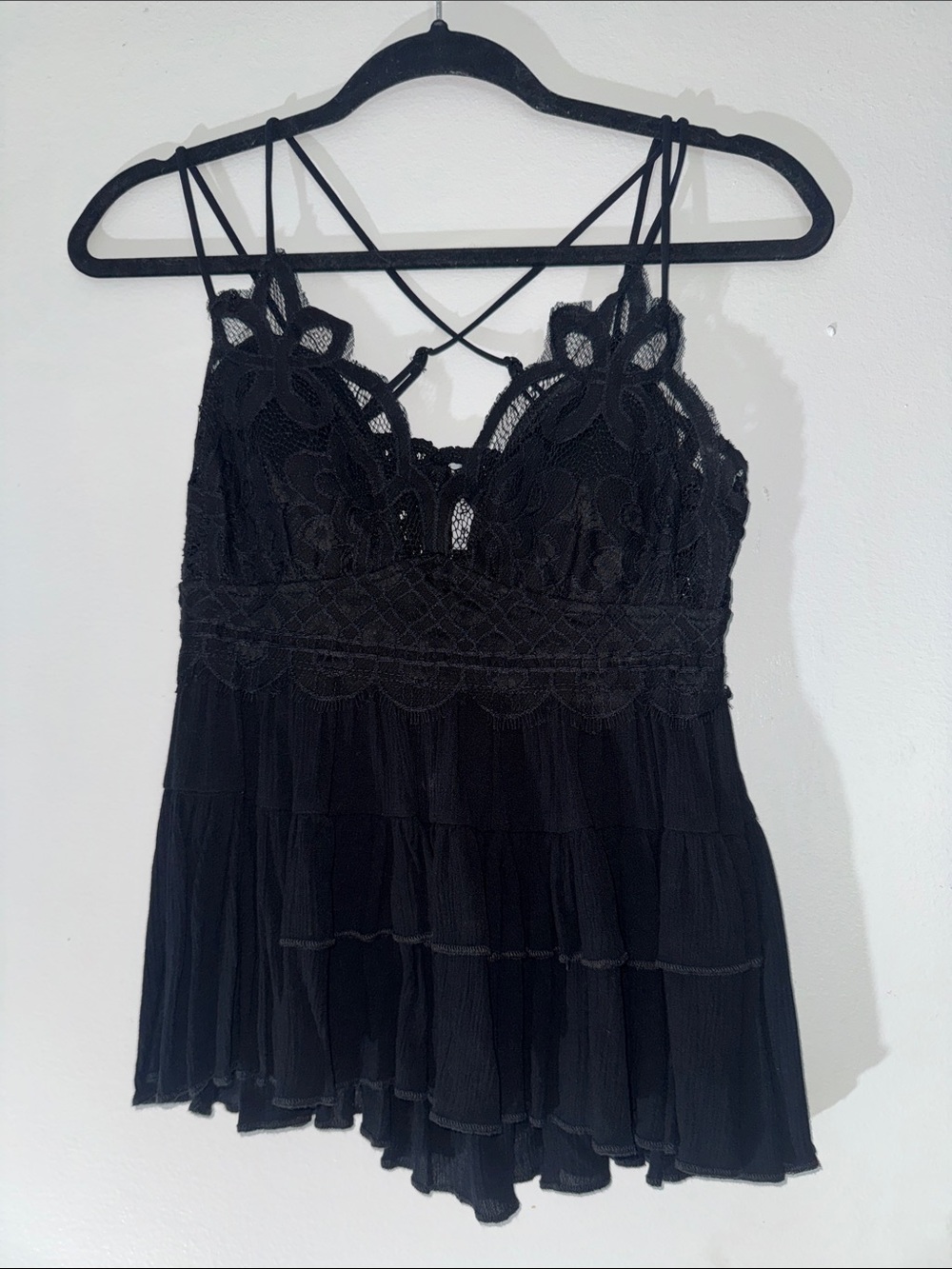 Zenana Outfitters Black Lace Tiered Cami